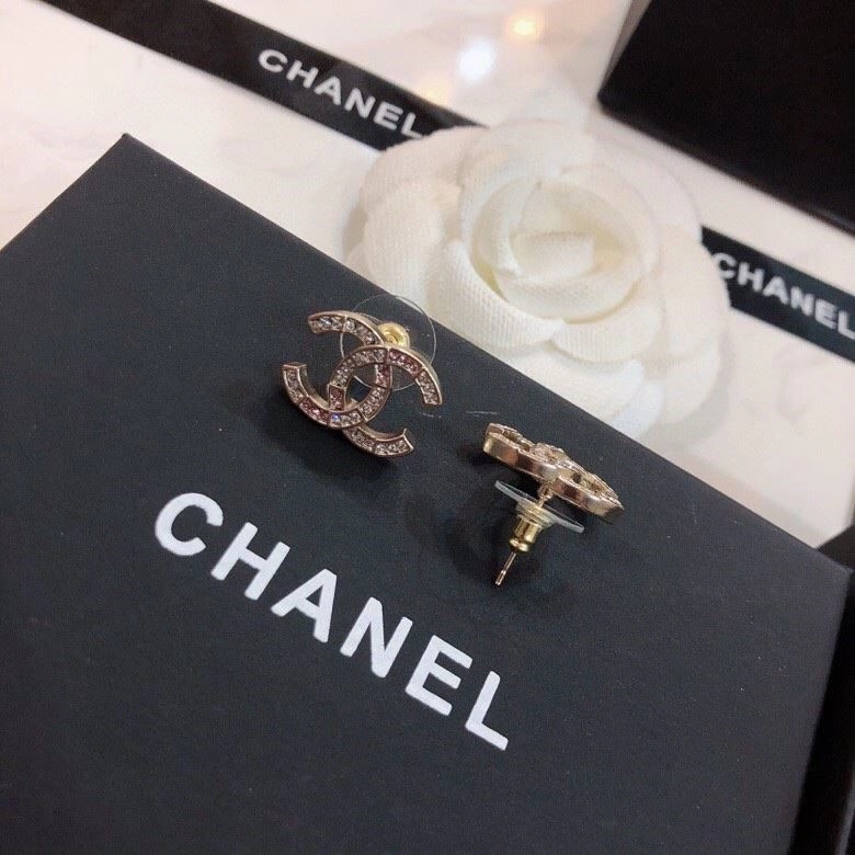 Chanel Earrings SmoothTexture 225252