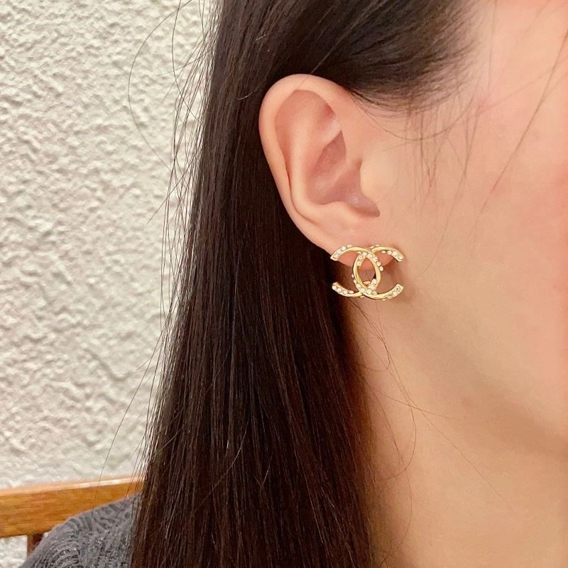 Snug Chanel Earrings 225242