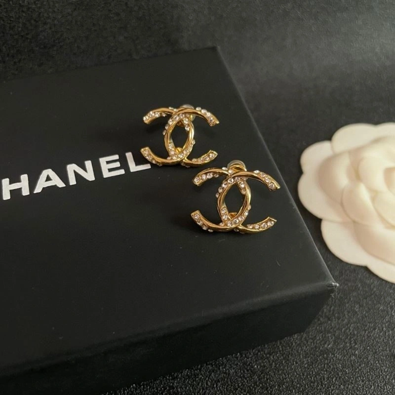 Snug Chanel Earrings 225242