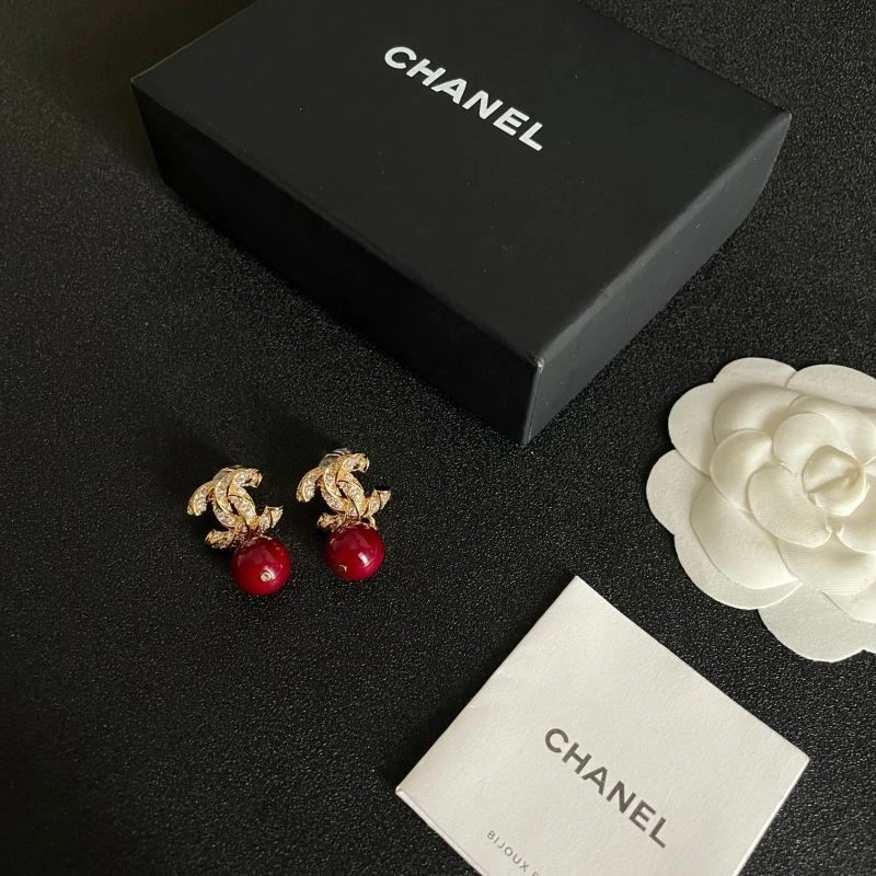 Chanel Earrings Packable 225229