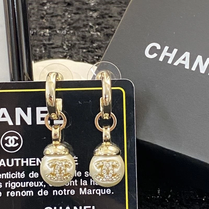 Chanel Earrings Compact 225214