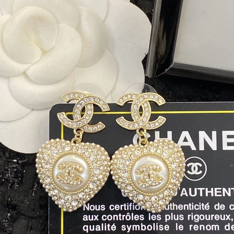 Chanel Earrings Compact 225370
