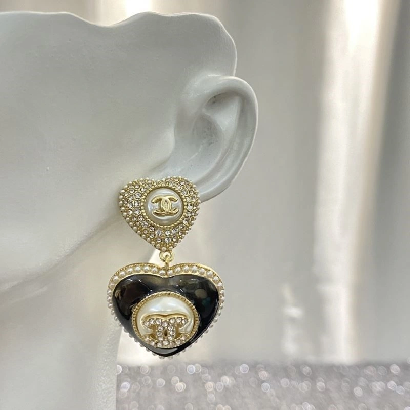 Chanel Earrings Affordable 225220