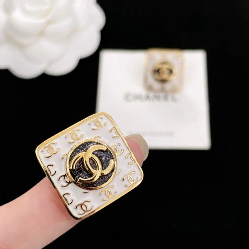 Vibrant Chanel Earrings 225206