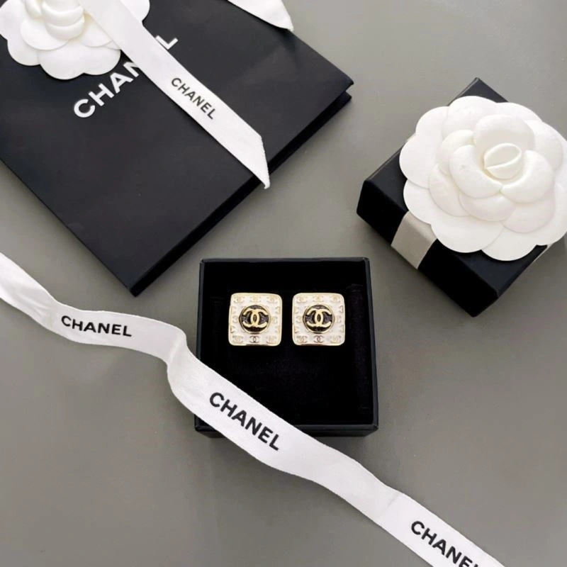 Vibrant Chanel Earrings 225206