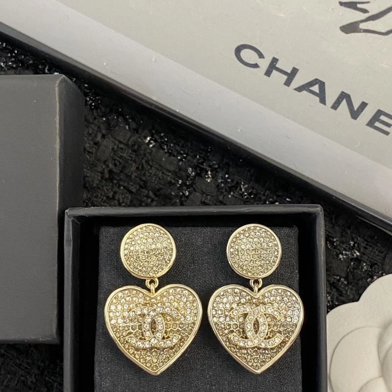 Lightweight Chanel Earrings 225161