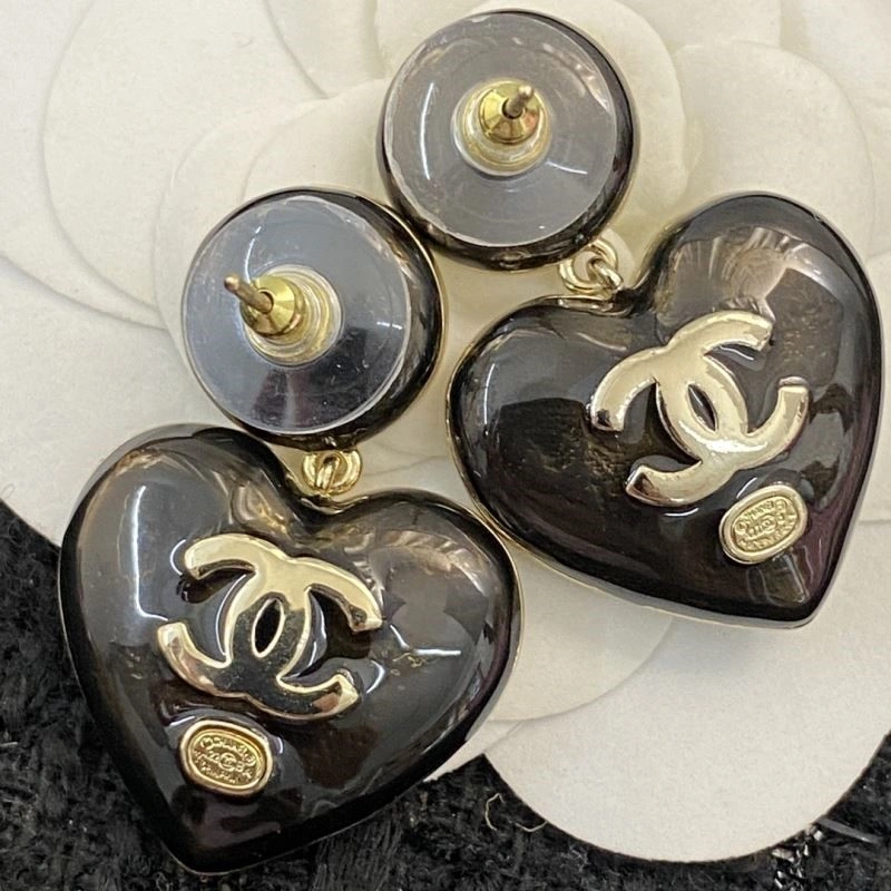 Lightweight Chanel Earrings 225161