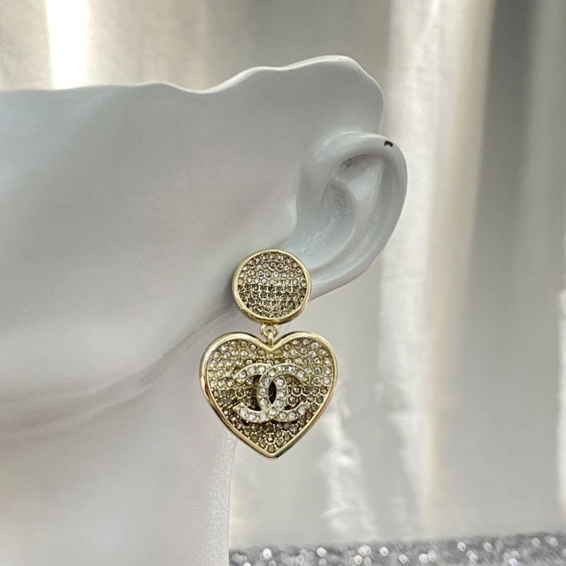 Lightweight Chanel Earrings 225161