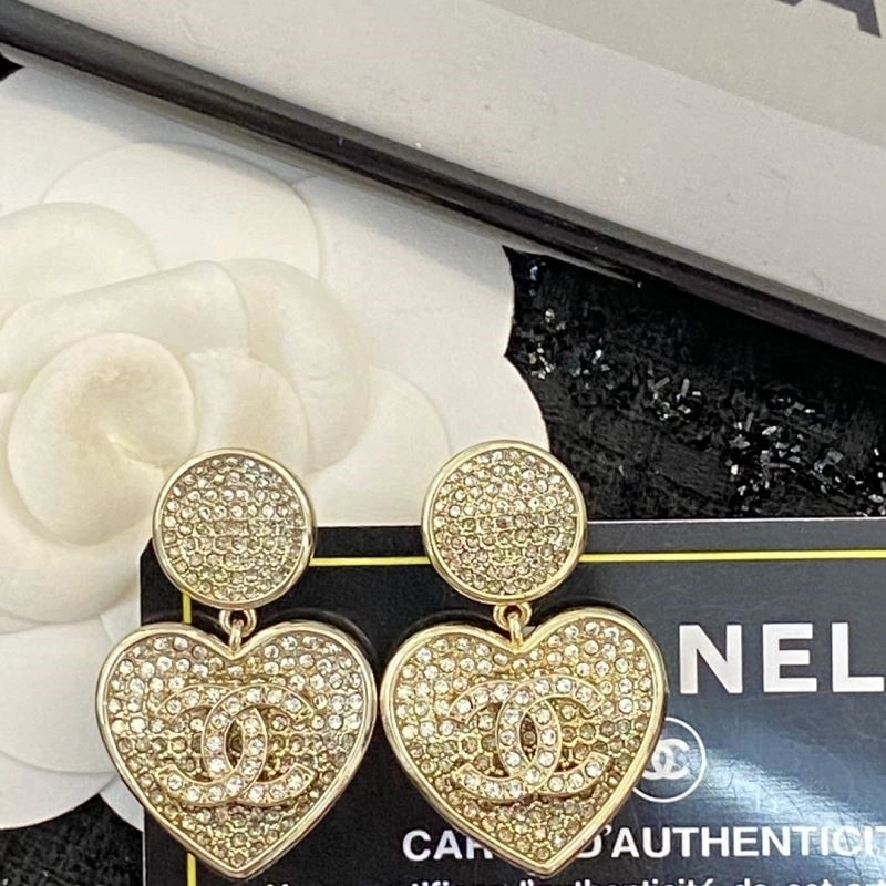 Lightweight Chanel Earrings 225161