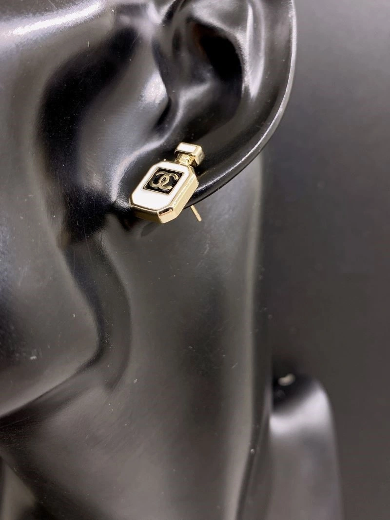 Chanel Earrings Versatile 225164