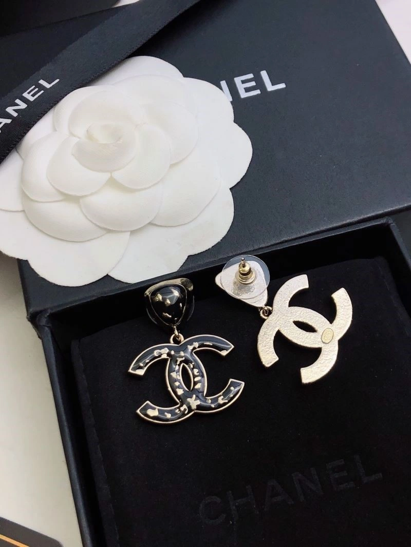 Chanel Earrings Affordable 225166
