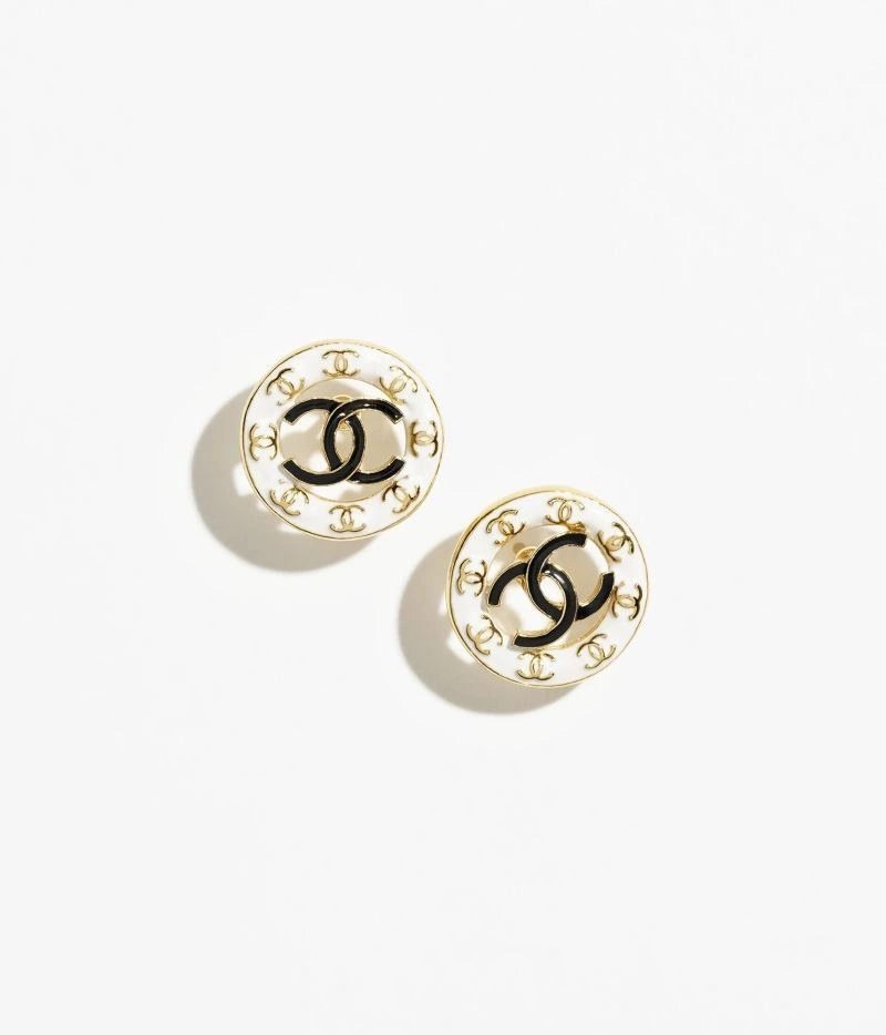 Chanel Earrings Versatile 225167