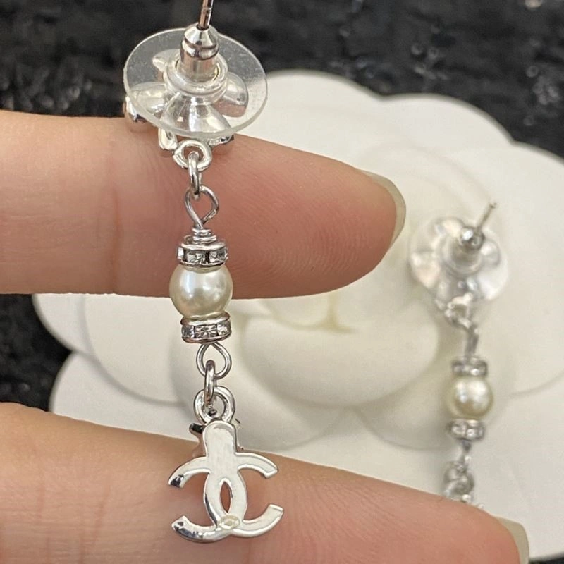 Chanel Earrings Packable 225120