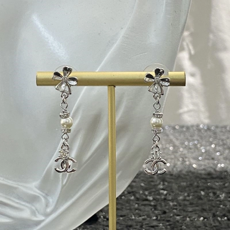 Chanel Earrings Packable 225120