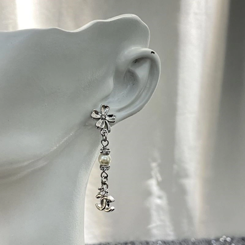 Chanel Earrings Packable 225120
