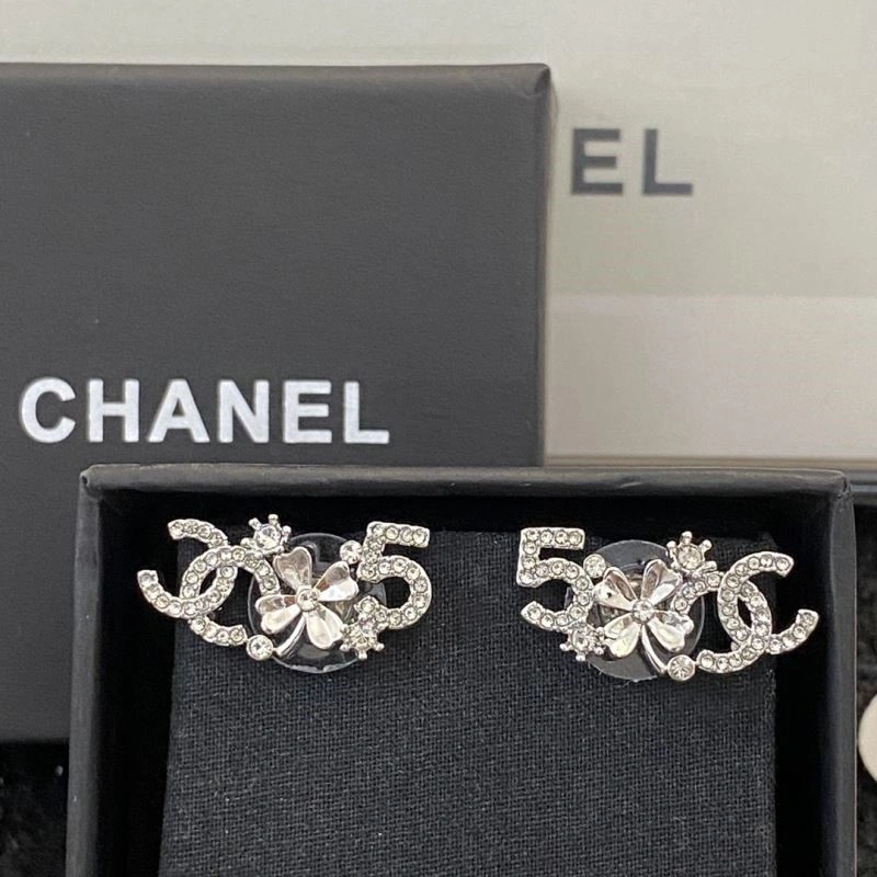 Chanel Earrings Functional 225137