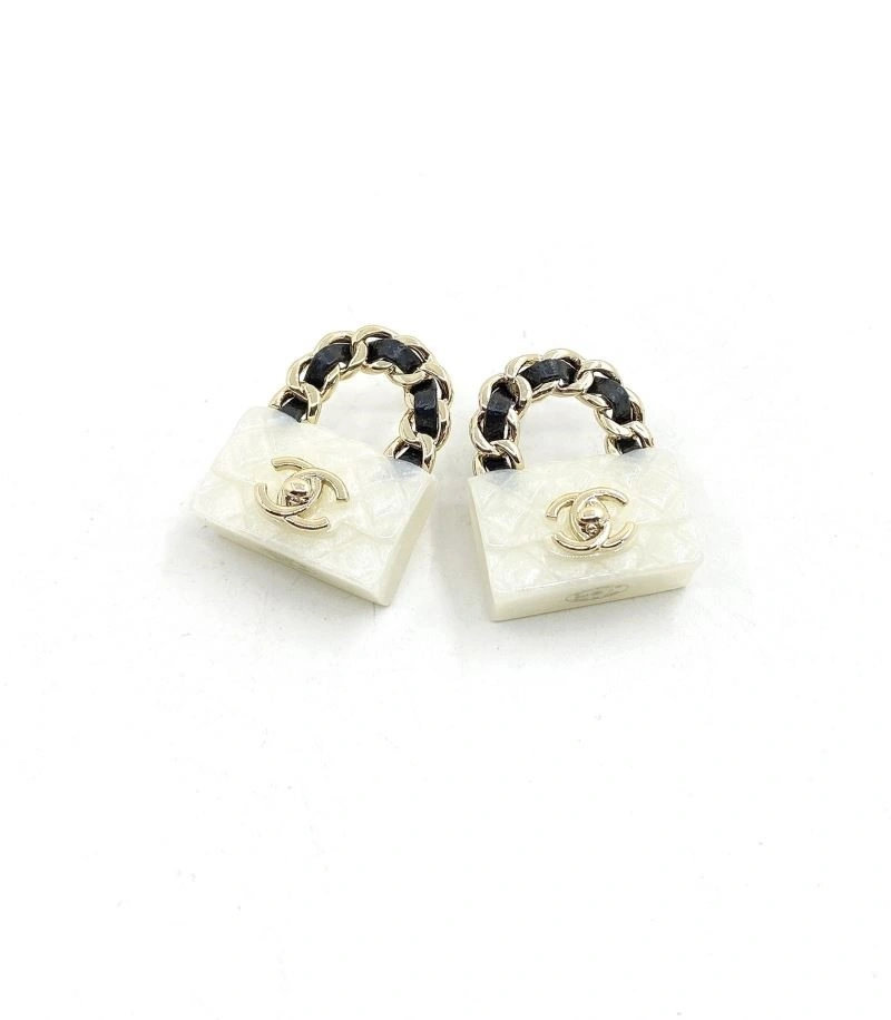 Durable Chanel Earrings 225131