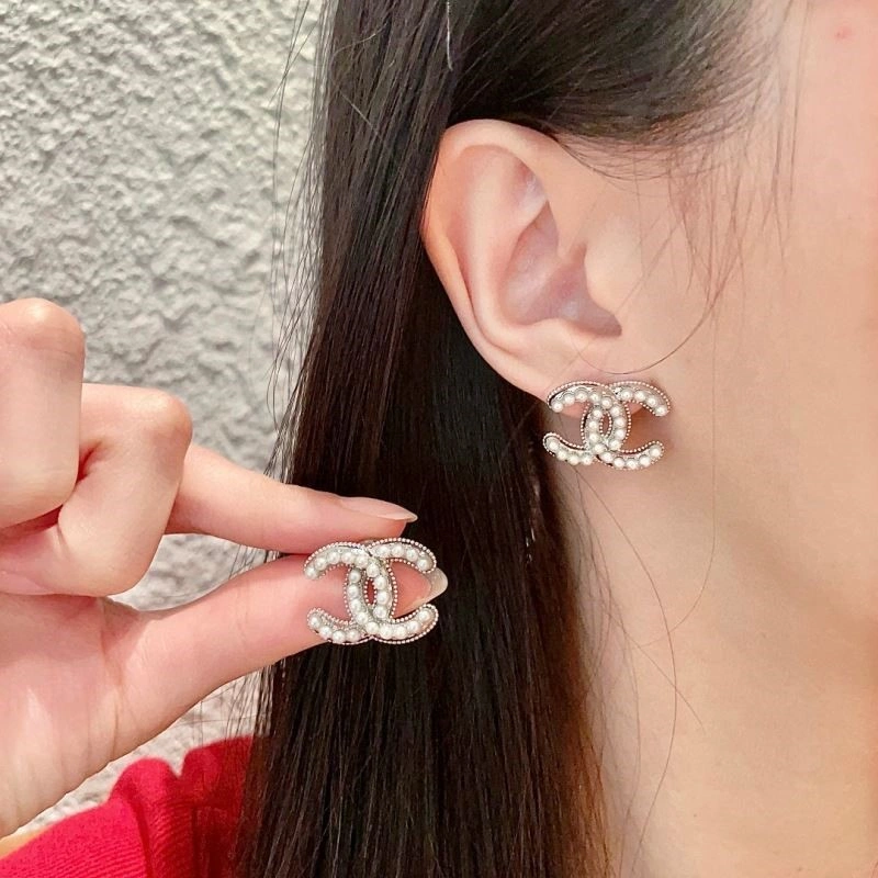 Sustainable Chanel Earrings 225125