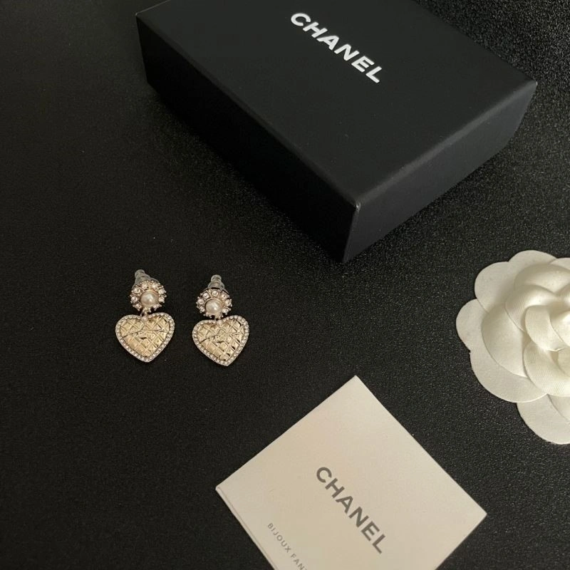 Compact Chanel Earrings 225141
