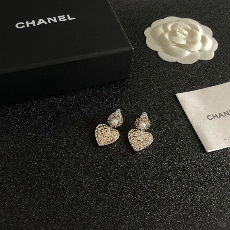 Compact Chanel Earrings 225141