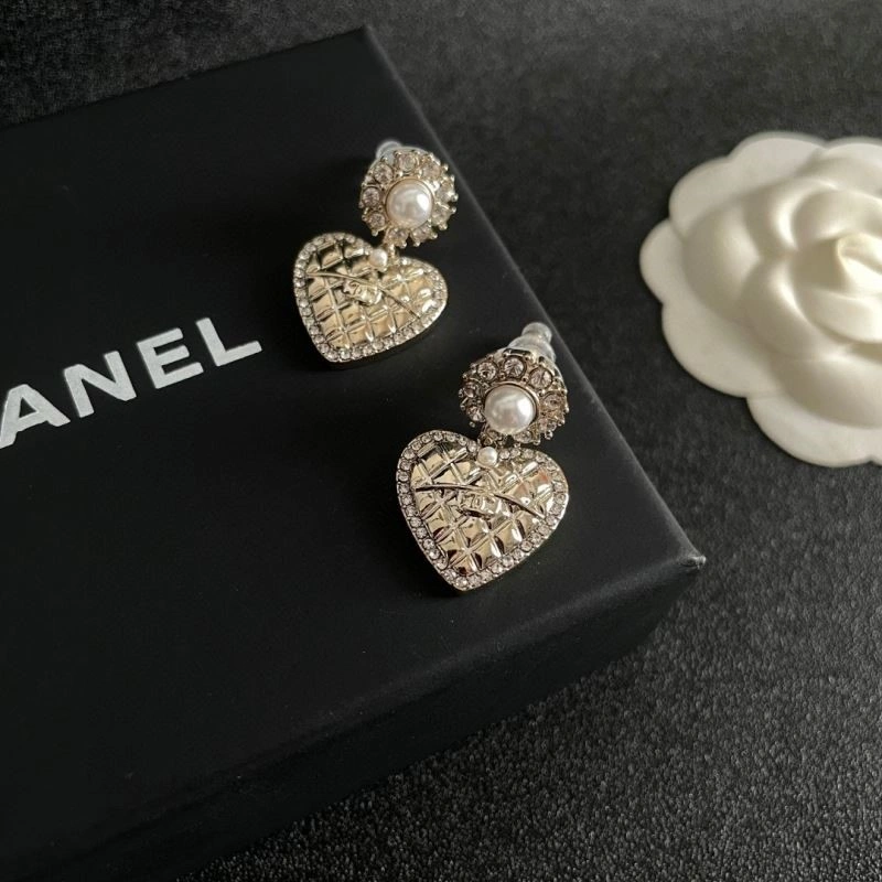 Compact Chanel Earrings 225141
