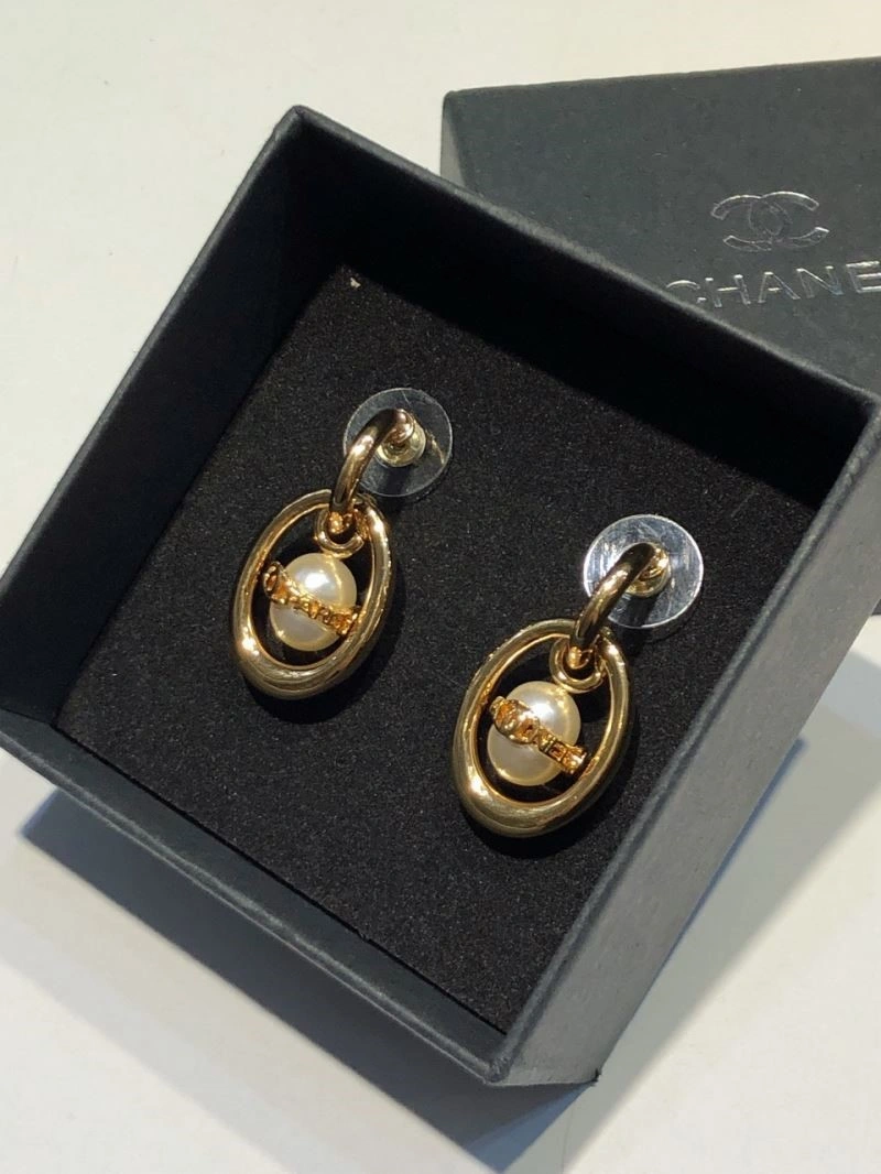 Chanel Earrings Versatile 225154