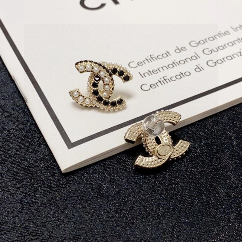 Compact Chanel Earrings 225109