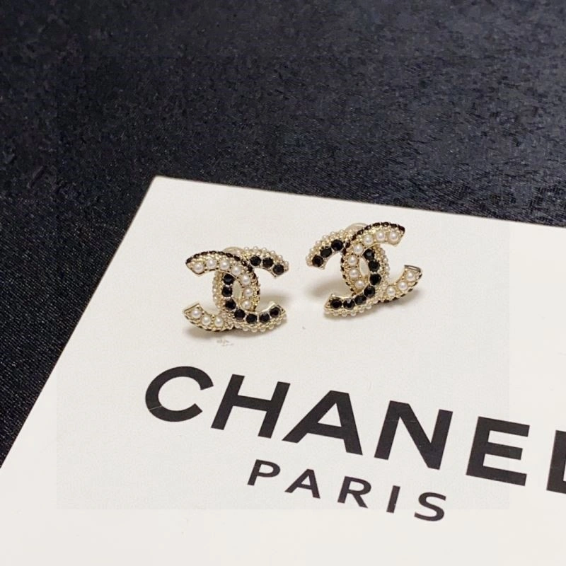 Compact Chanel Earrings 225109