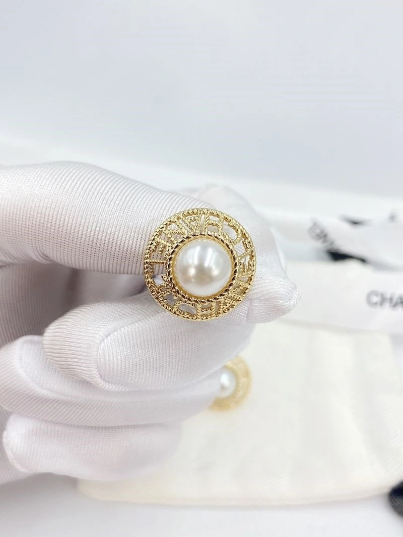 Chanel Earrings MultiPurpose 225100