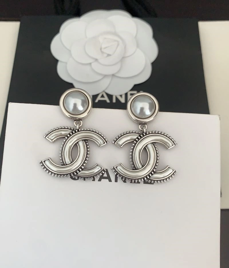 Chanel Earrings Modern 225101