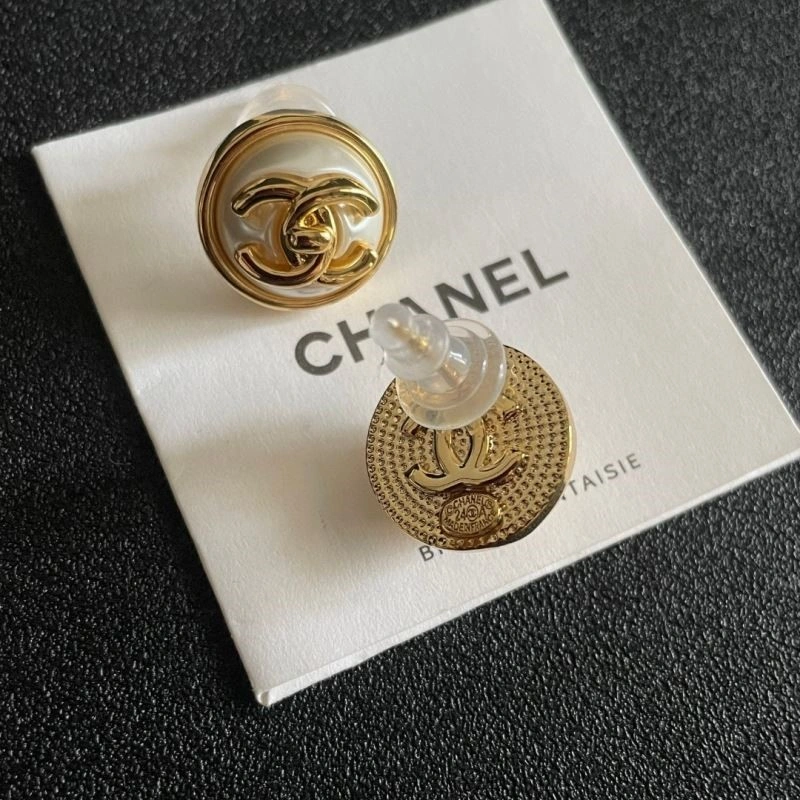 Fashionable Chanel Earrings 225087