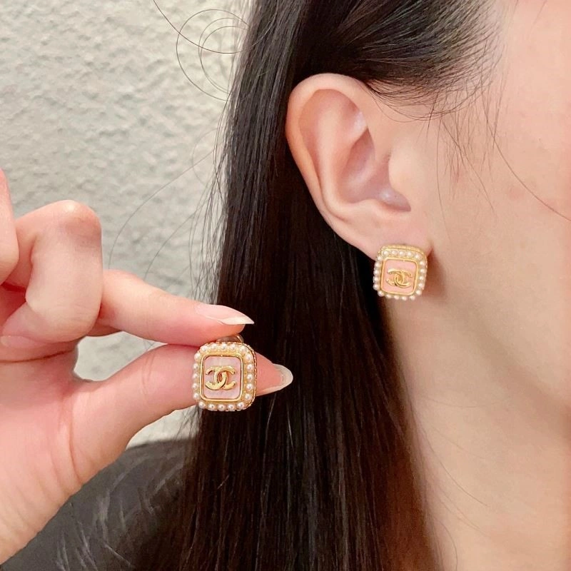 Chanel Earrings TimelessDesign 225103