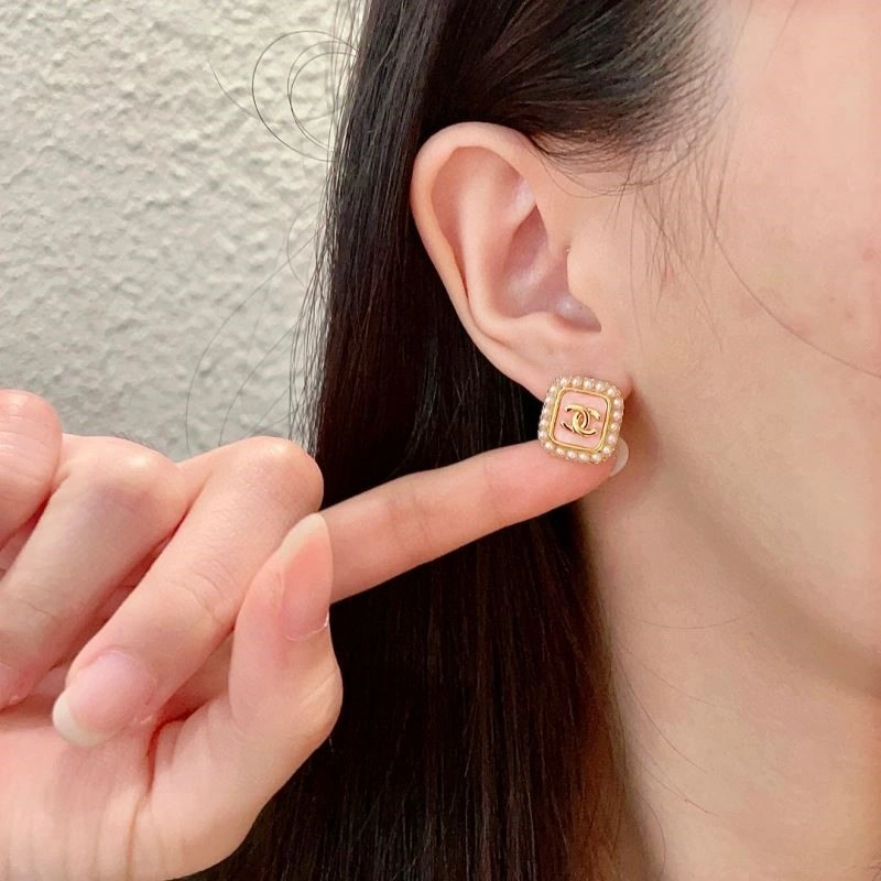 Chanel Earrings TimelessDesign 225103