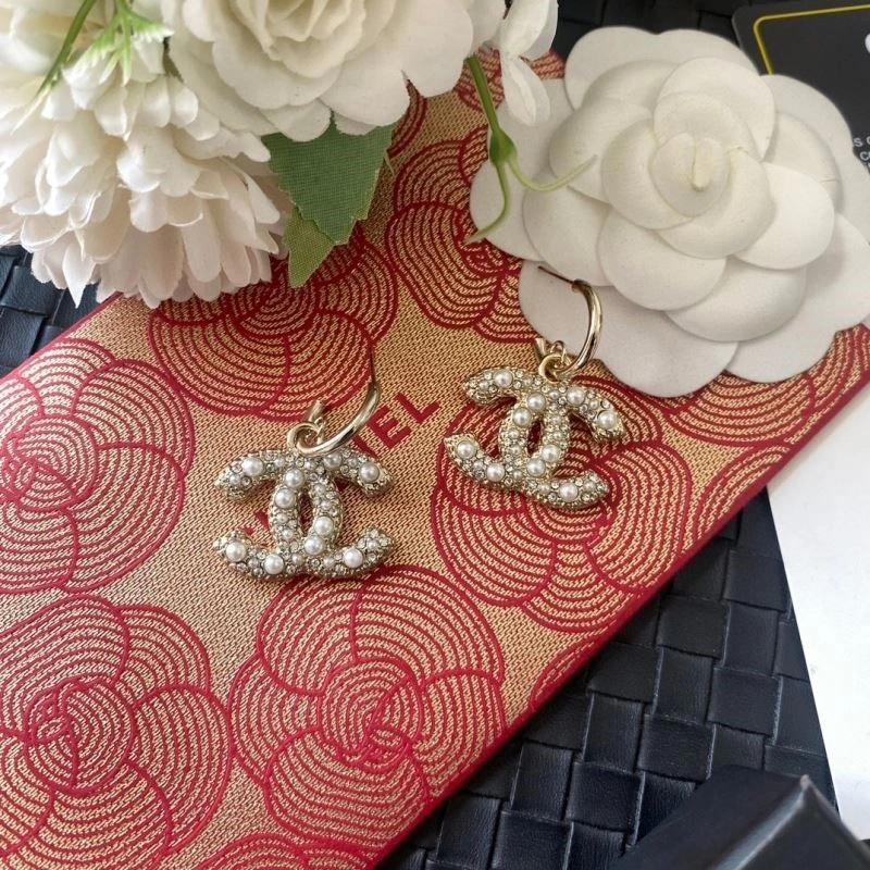 Supportive Chanel Earrings 225140
