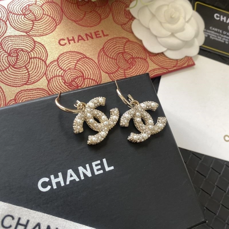 Supportive Chanel Earrings 225140