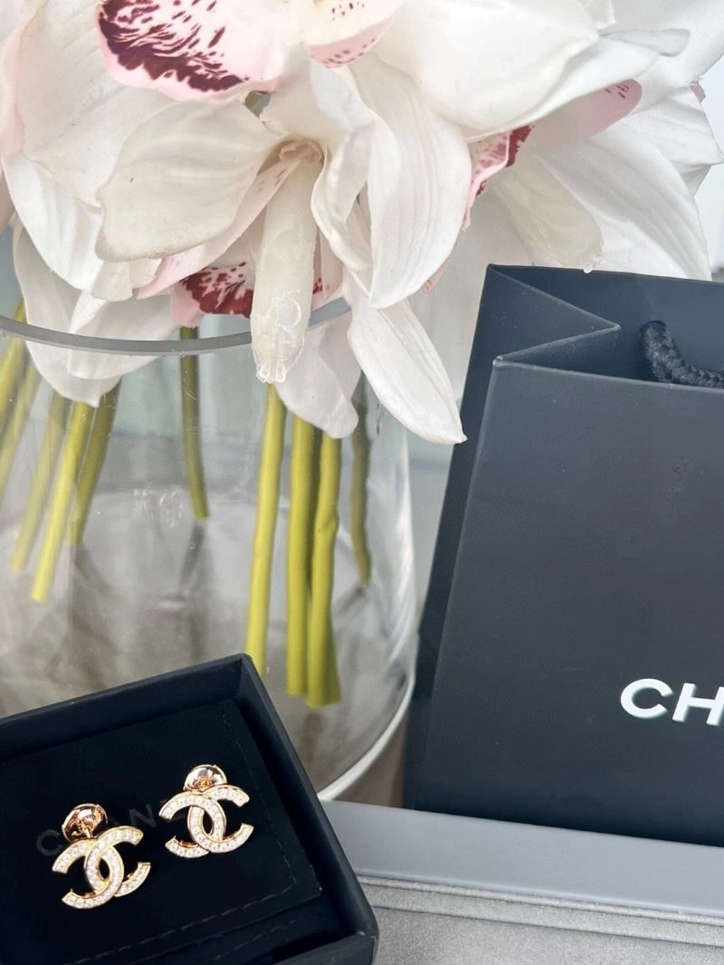 Chanel Earrings Lightweight 225076