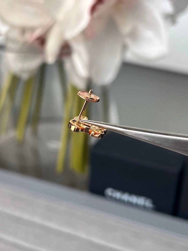 Chanel Earrings Lightweight 225076