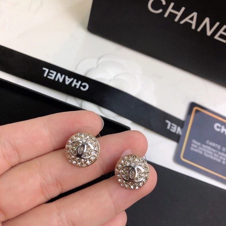 Compact Chanel Earrings 225066