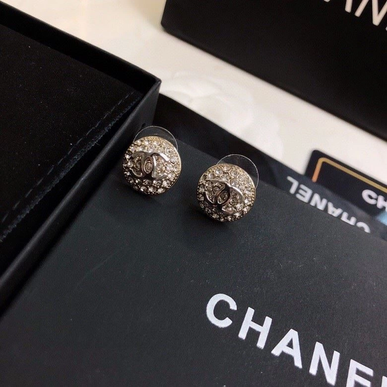 Compact Chanel Earrings 225066