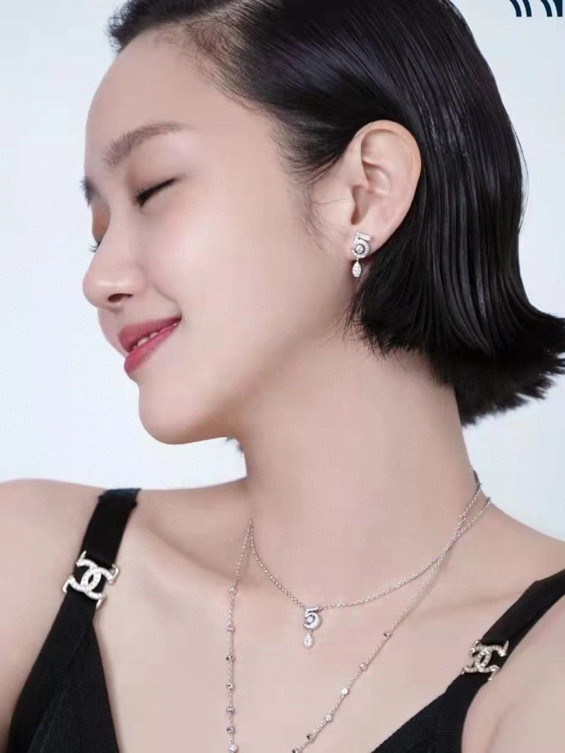 Versatile Chanel Earrings 225053