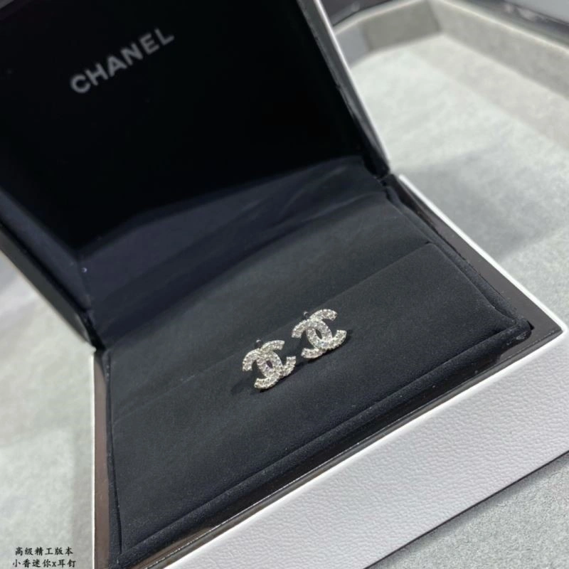 Snug Chanel Earrings 225039