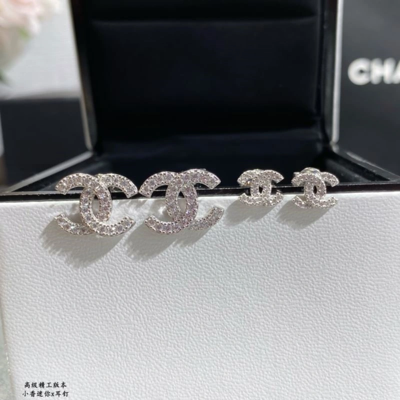 Snug Chanel Earrings 225039