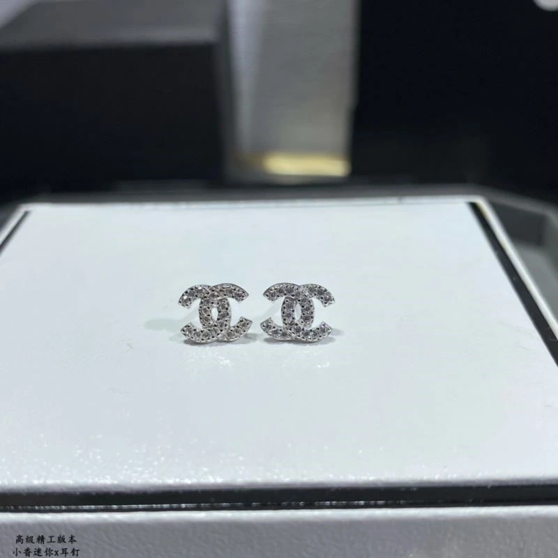 Snug Chanel Earrings 225039