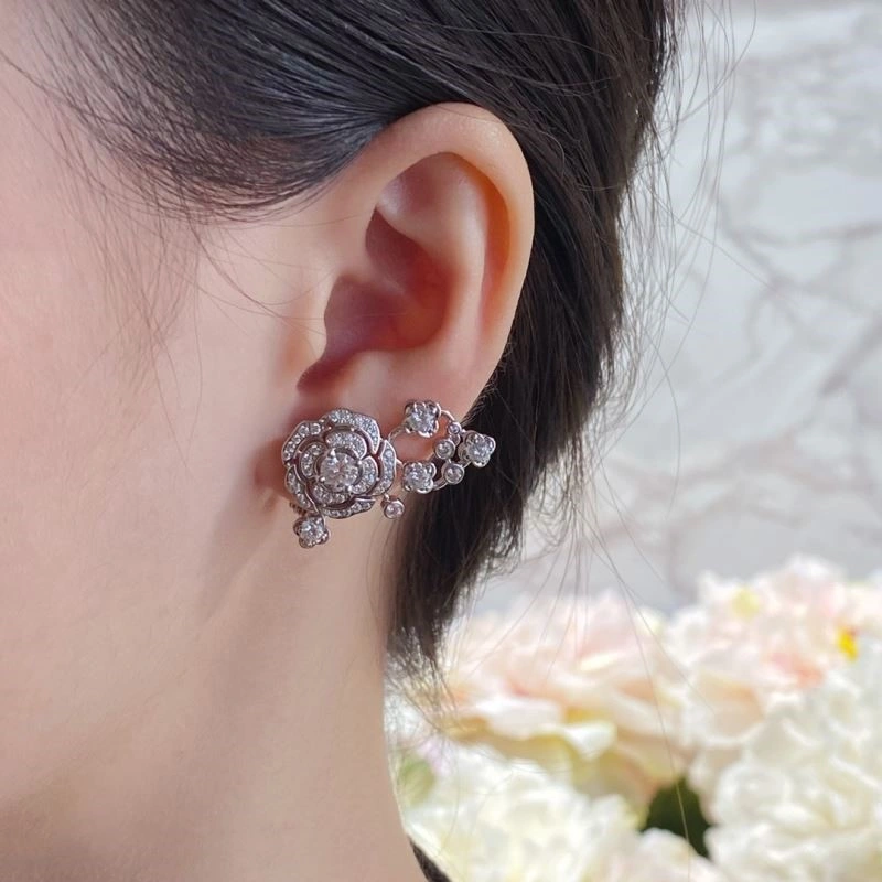 Chanel Earrings Compact 225044
