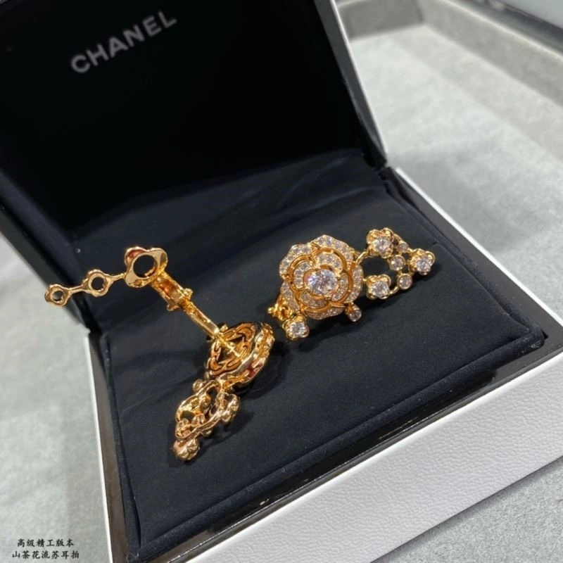 Chanel Earrings Compact 225044