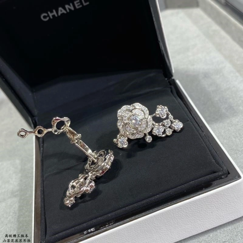 Chanel Earrings Compact 225044