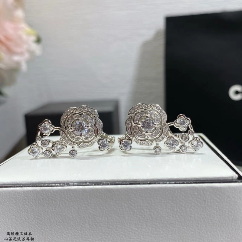 Chanel Earrings Compact 225044