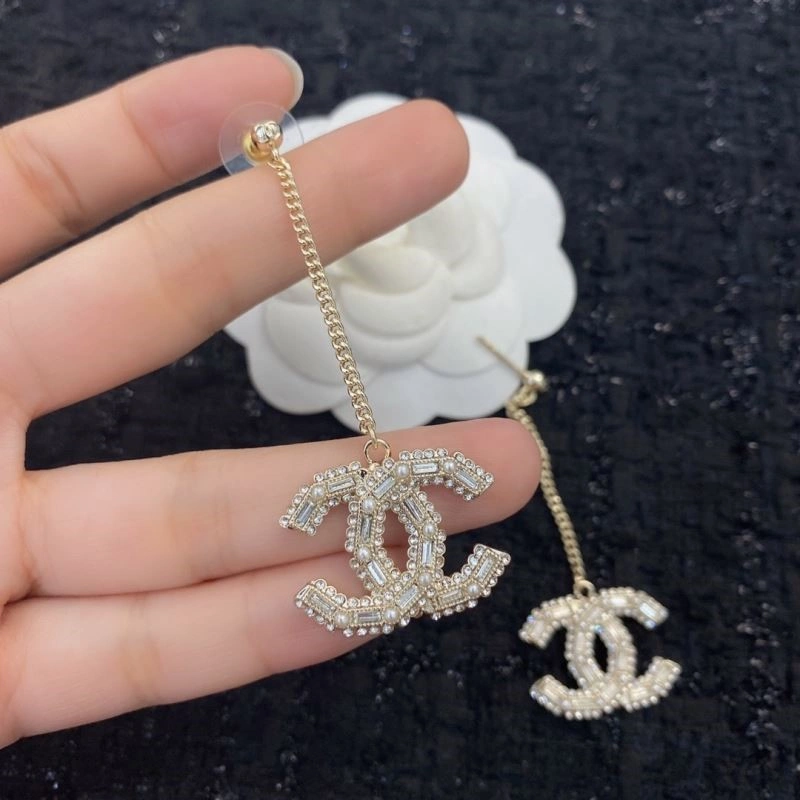 Durable Chanel Earrings 225038
