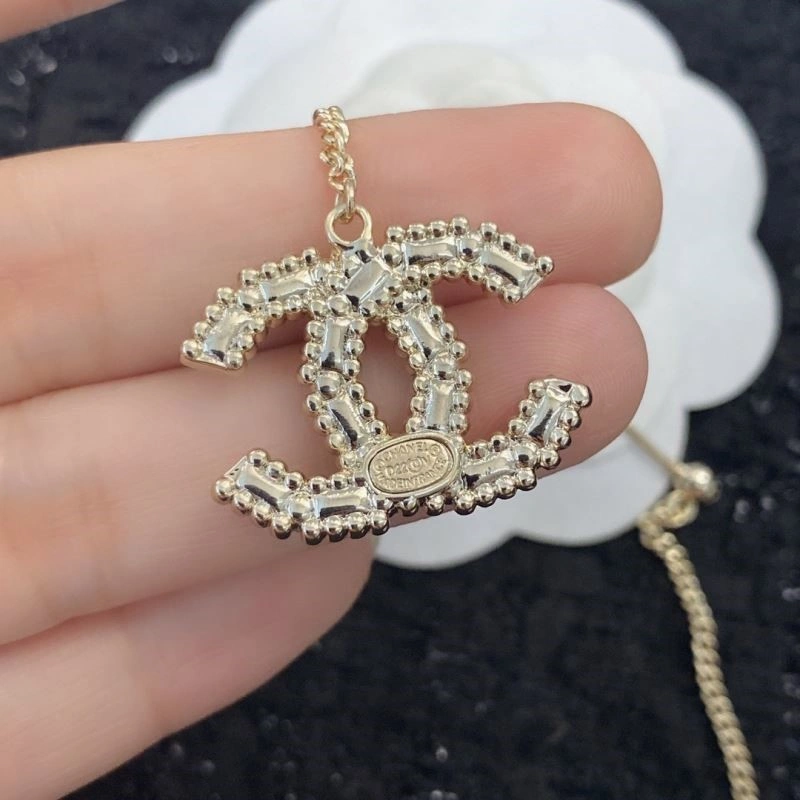 Durable Chanel Earrings 225038
