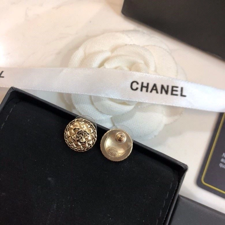 Minimalist Chanel Earrings 225041